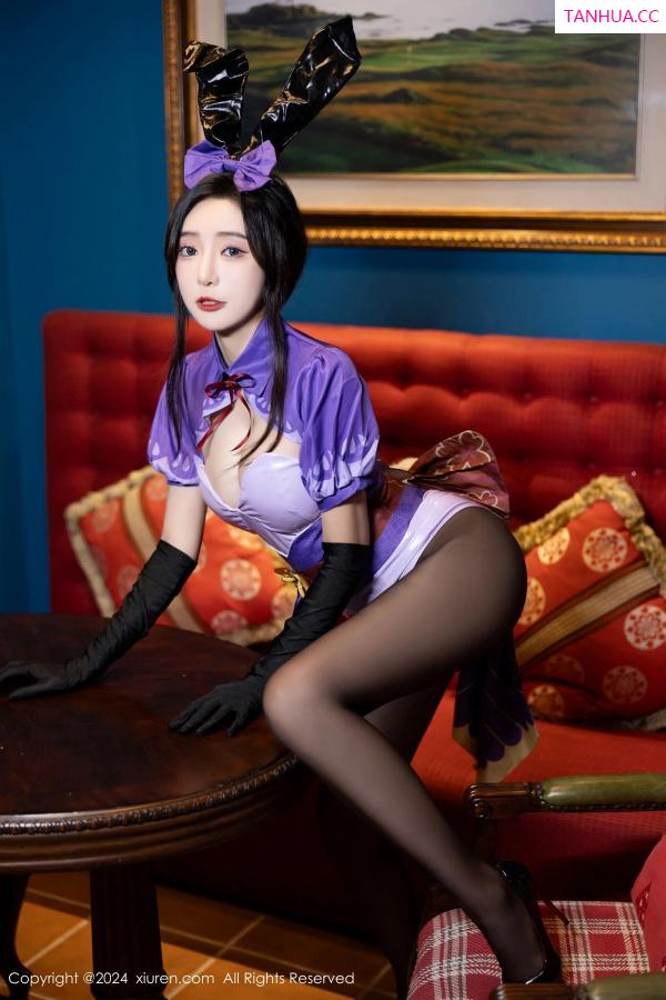 王馨瑶  [XiuRen]高清写真图 2024.05.17 No.8562 王馨瑶yanni 黑丝美腿第14张图片